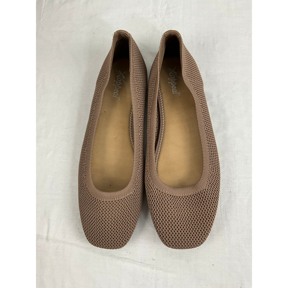 Women's Xappeal woven Flats Tam/Brown Size 10